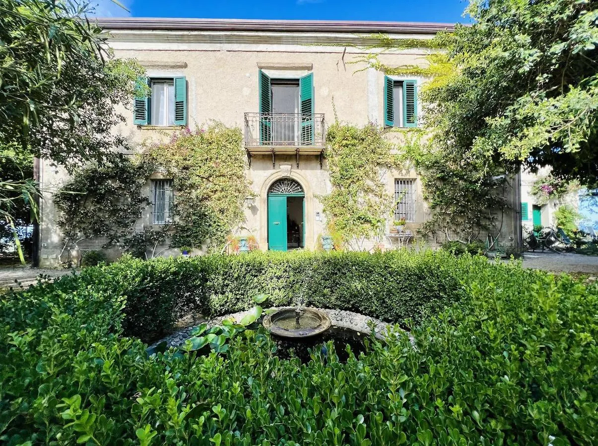 Affittacamere Villa Giuffrè Capo dʼOrlando Italia