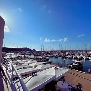 Sestante Marina Capo dʼOrlando